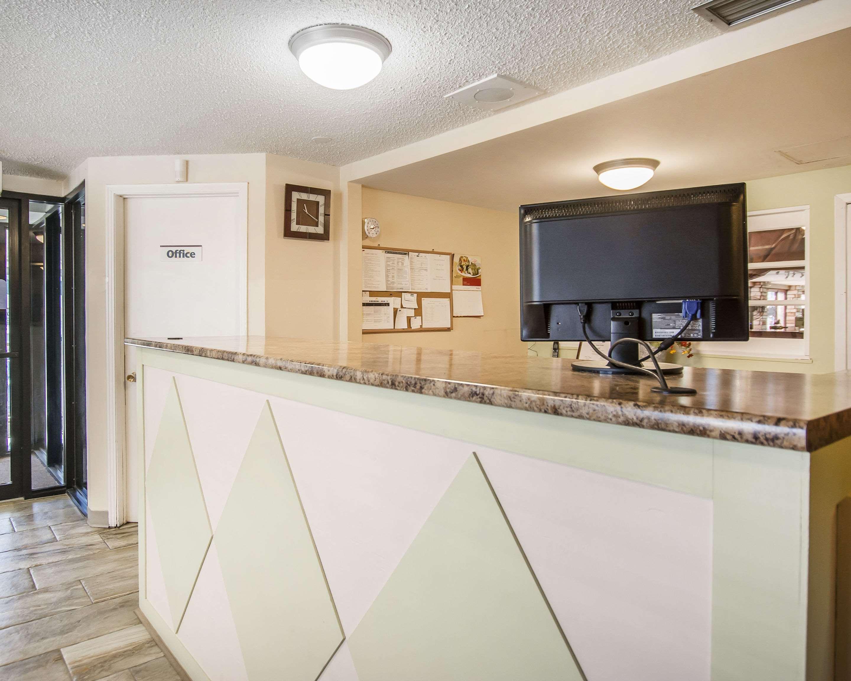 Econolodge Miramichi Esterno foto