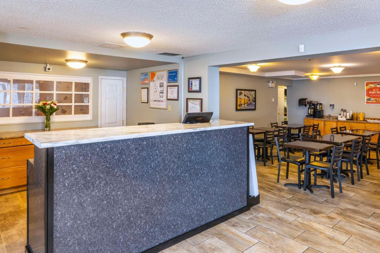 Econolodge Miramichi Esterno foto