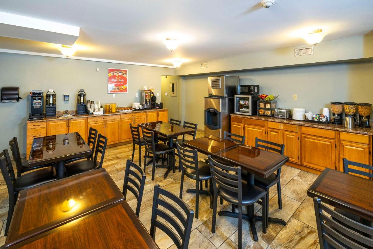 Econolodge Miramichi Esterno foto