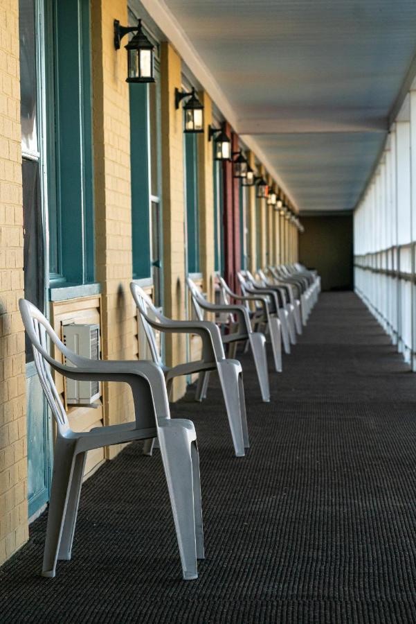 Econolodge Miramichi Esterno foto